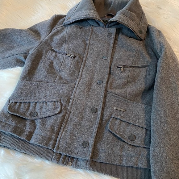 Academiks  Ladies Gray Peacoat Sz Large - Picture 5 of 8